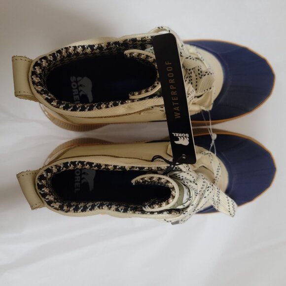 NEW Sorel Out N About IV Varsity Boots Womens 9 Winter Comfort Cozy Outdoors - Picture 4 of 8